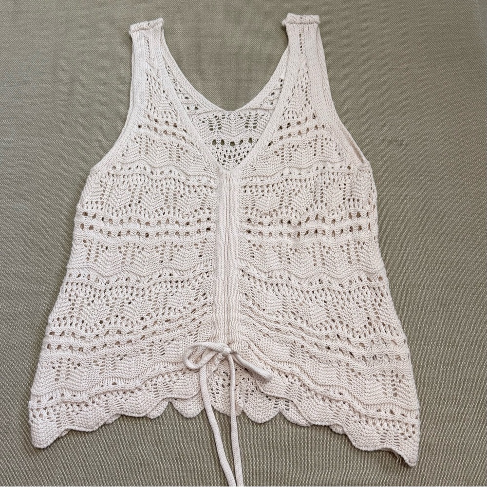 Jessica Simpson crochet tank top V-neck, drawstring, and scalloped hem. Size S
